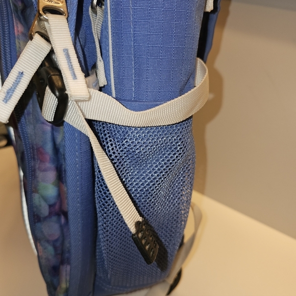 High Sierra Multicolor Backpack with Abstract Design - Picture 9 of 13